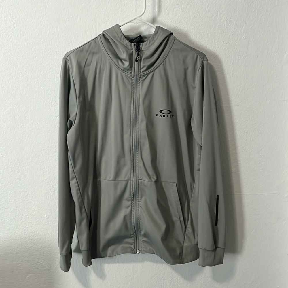 Oakley Training Spring 2022 Collection. Small. Jacket with Hoodie